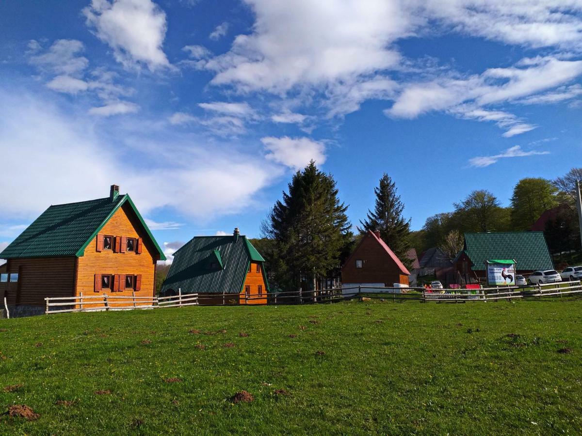 Family Farm Apartments Žabljak Esterno foto